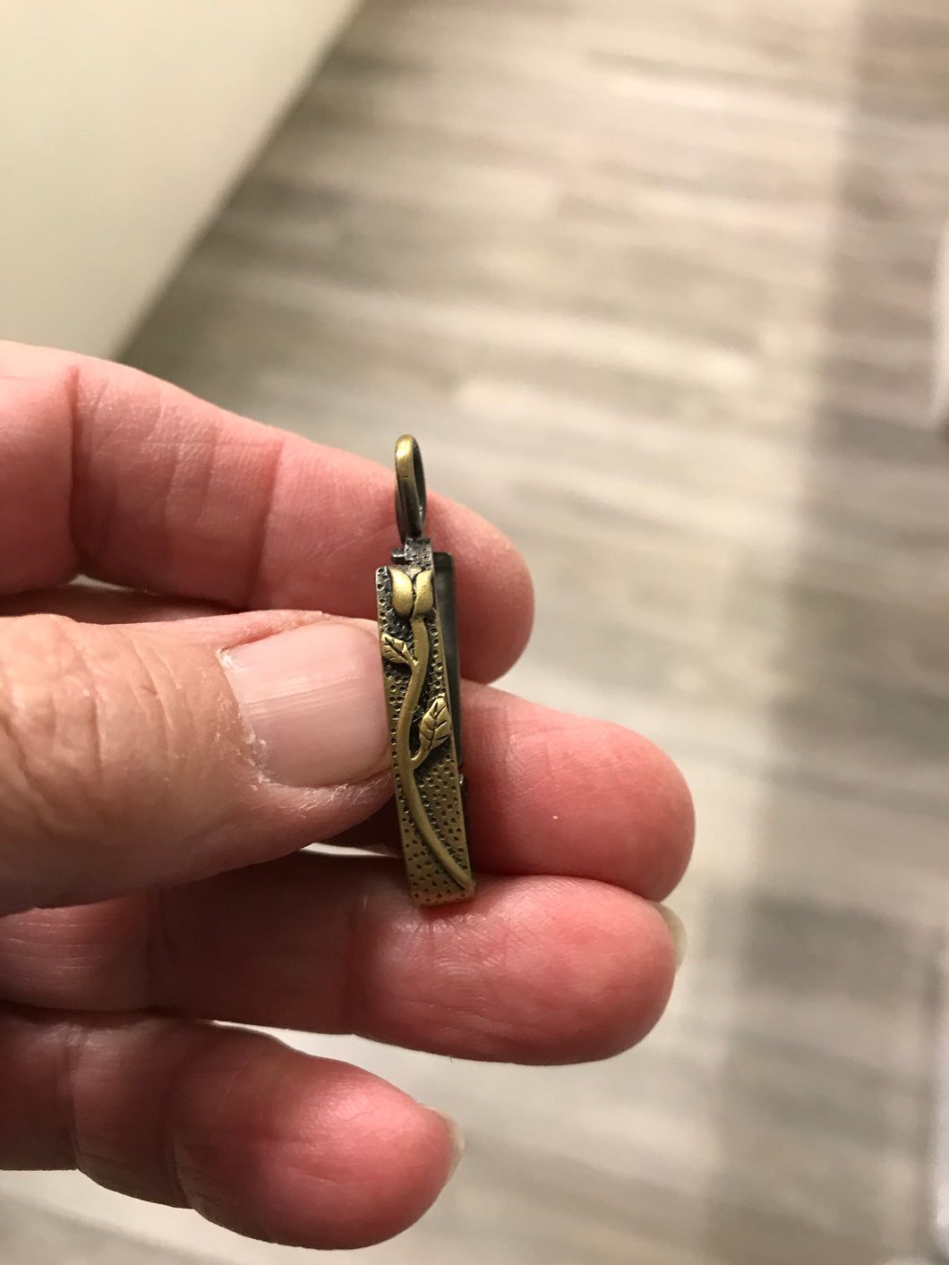 BRASS DONUT BAIL