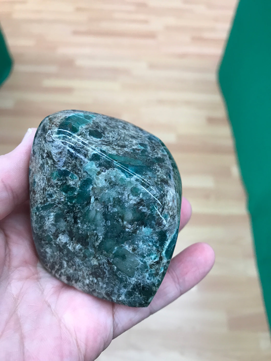 EMERALD IN MATRIX FREEFORM