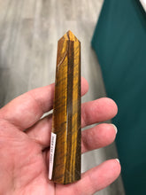 Load image into Gallery viewer, TIGER EYE POINT
