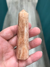 Load image into Gallery viewer, SUNSTONE POINT
