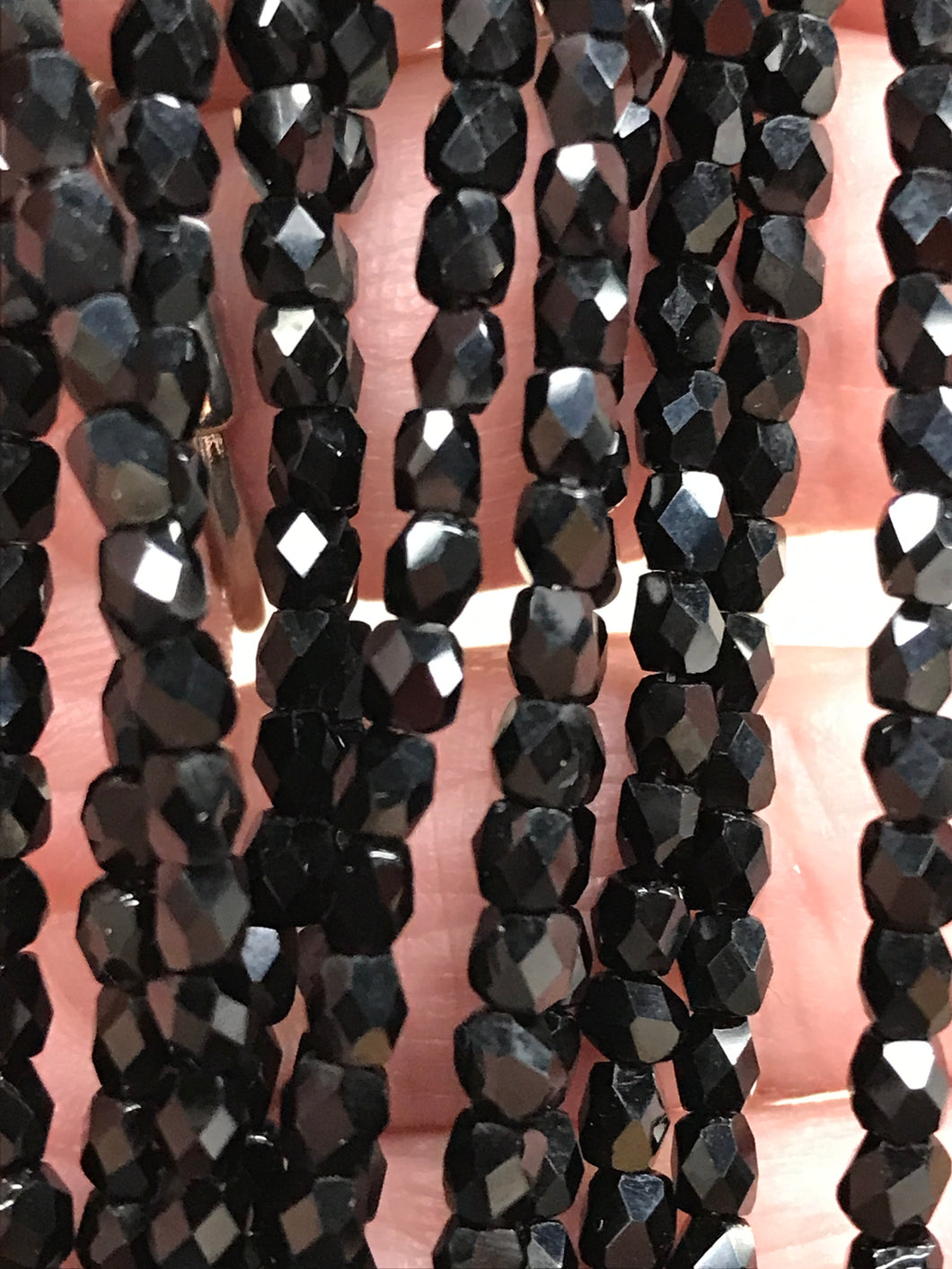 GLASS BEAD FACETED OVAL 3MM