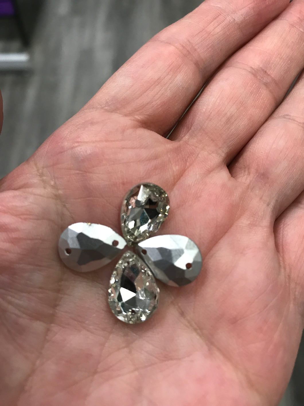 GLASS RHINESTONE LINK