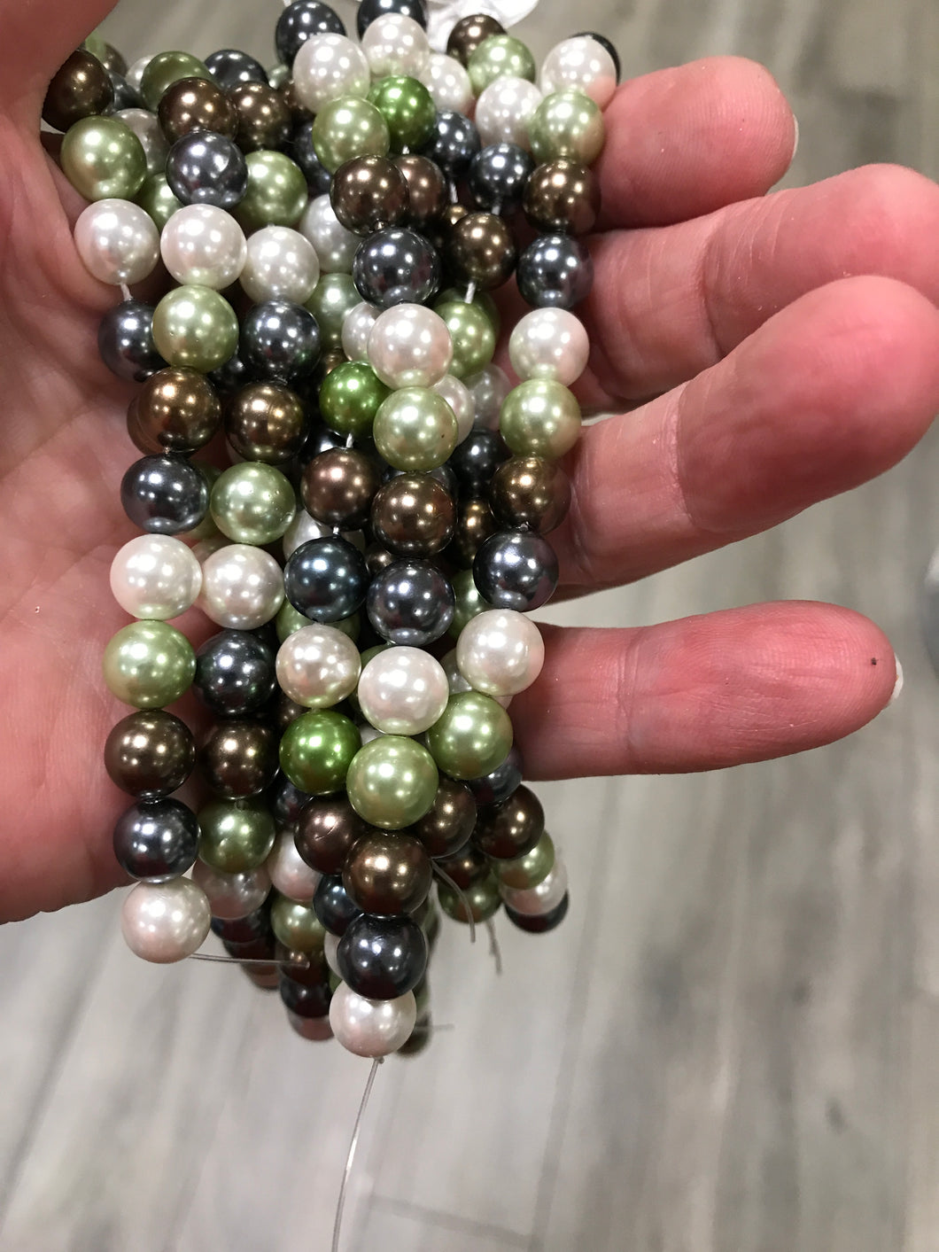 SHELL PEARL Dark Olive Green