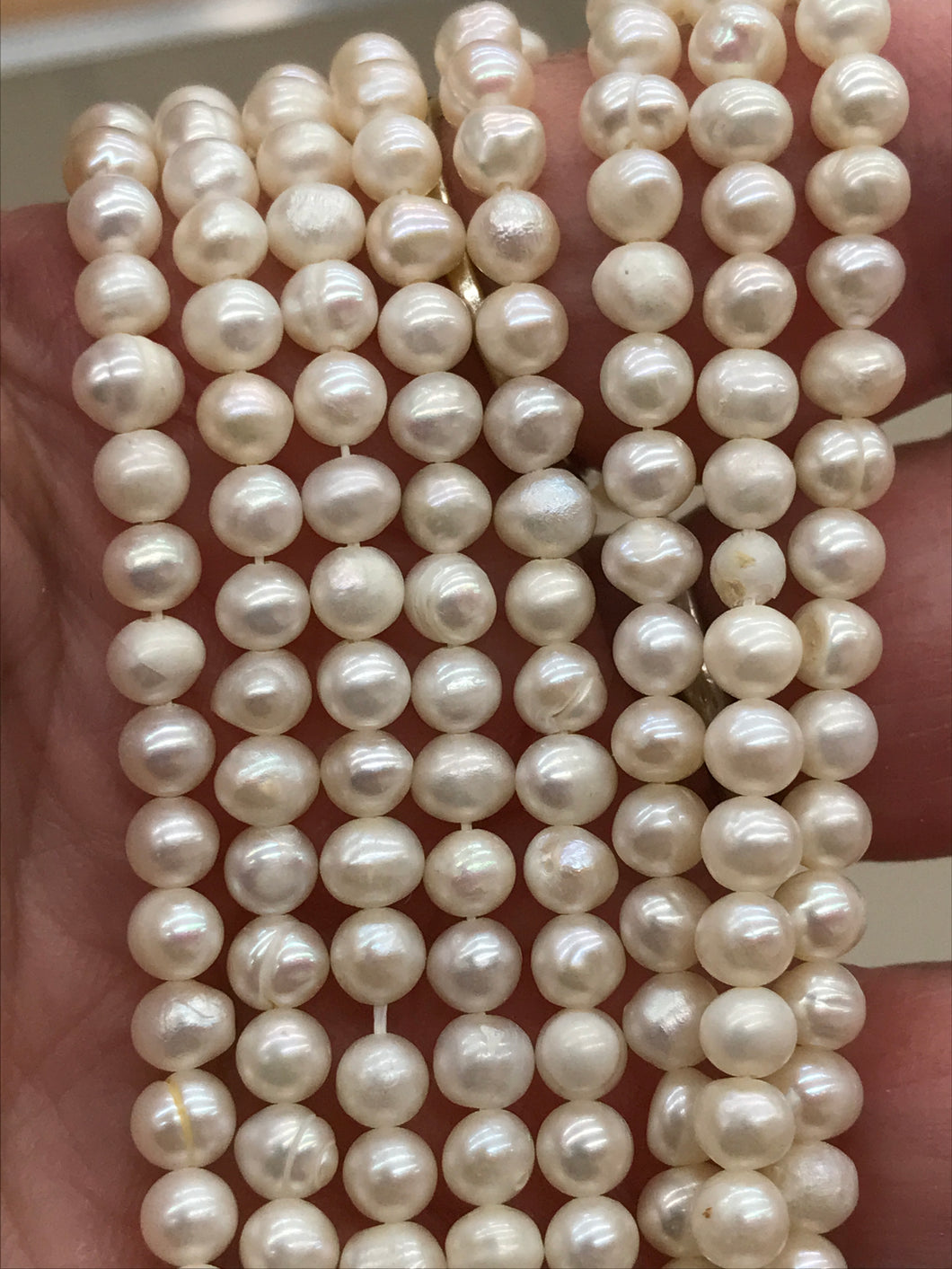FRESHWATER PEARLS 3.5-4MM