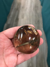 Load image into Gallery viewer, SMOKY QUARTZ GALLET/PALM STONE
