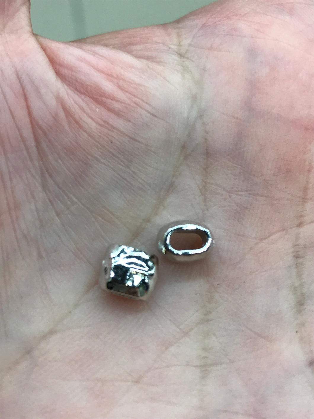 TC HAMMERED BEAD 5.5X7MM