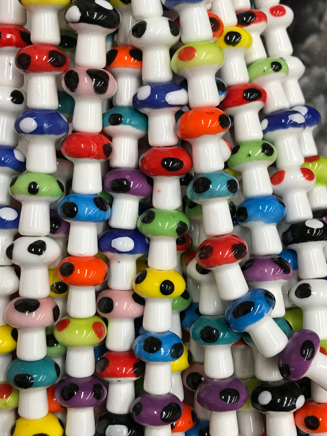 PORCELAIN MUSHROOM 12X10MM