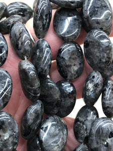 LARVIKITE OVAL 18X13.5X6-7MM