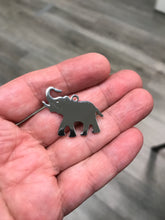 Load image into Gallery viewer, 304 STAINLESS ELEPHANT PENDANT
