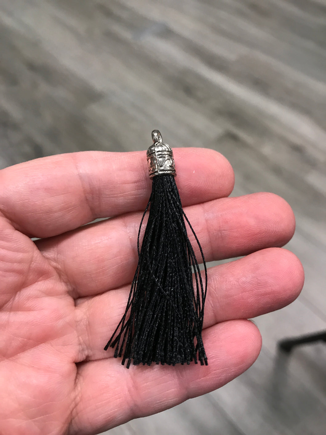 NYLON TASSEL BLACK