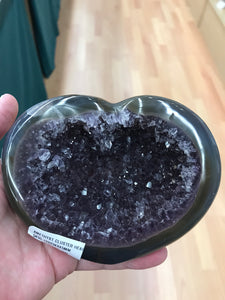 AMETHYST CLUSTER HEART