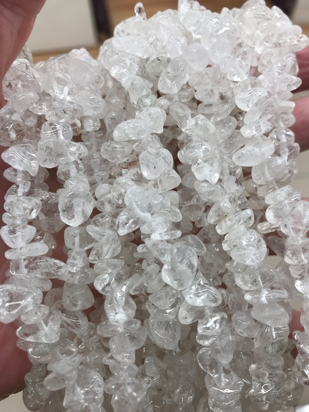 CLEAR QUARTZ CHIPS 5-8X5-8MM