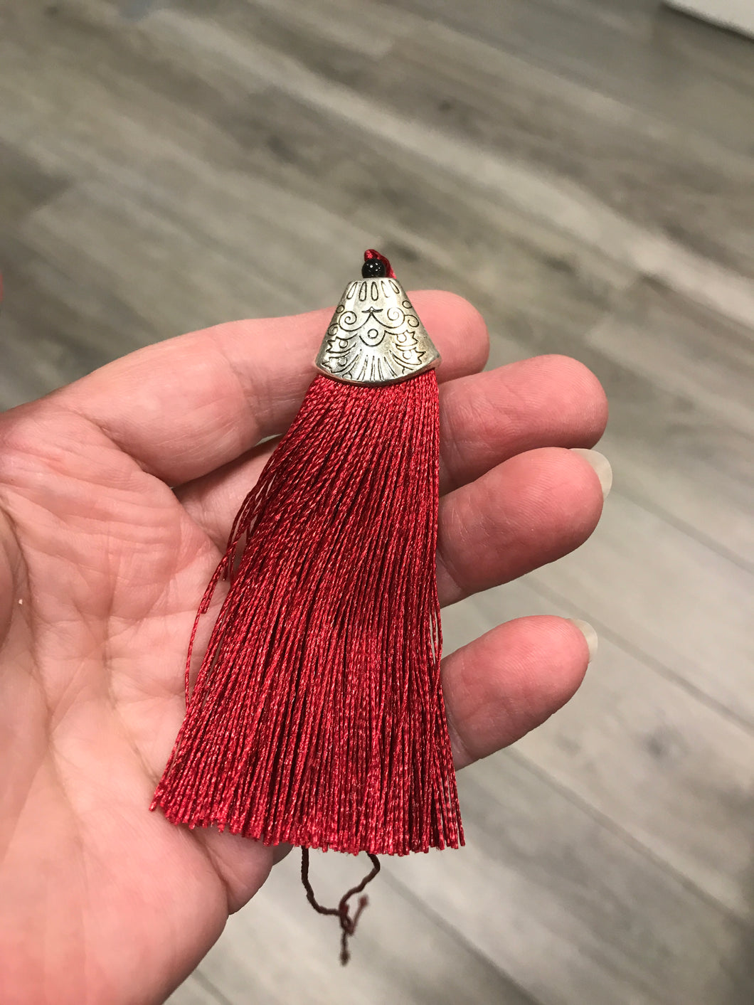 TASSEL DARK RED