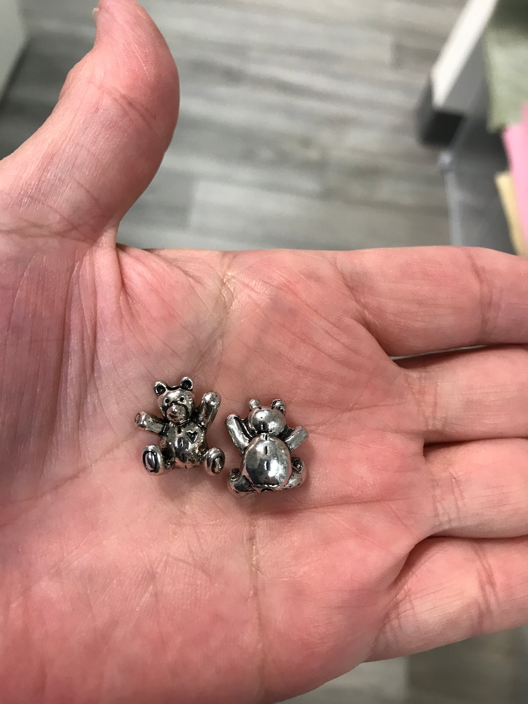 BEAR METAL BEAD