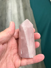 Load image into Gallery viewer, ROSE QUARTZ POINT
