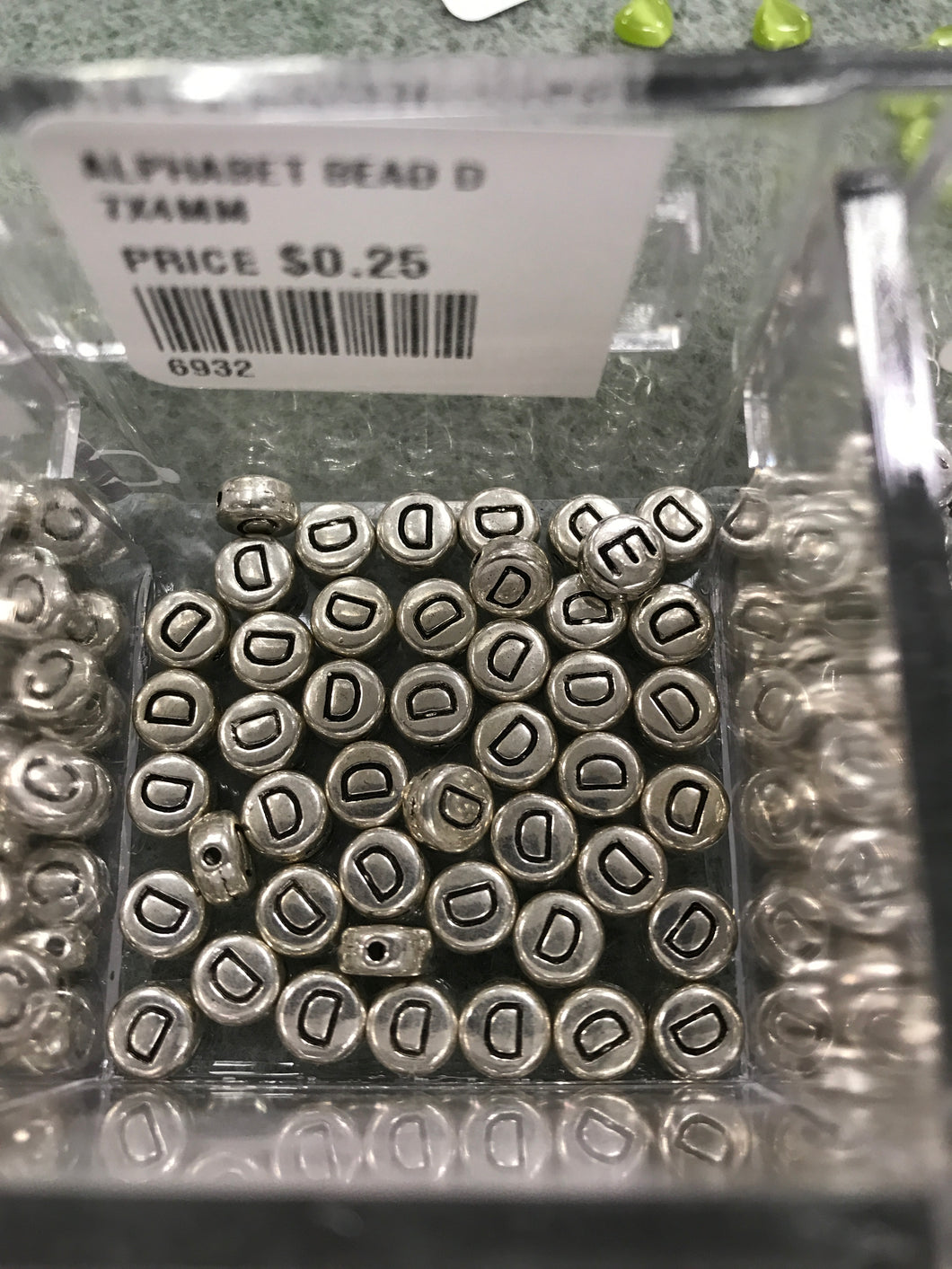 ALPHABET BEAD 'D'