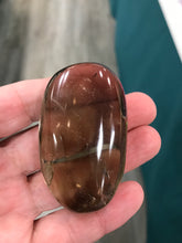 Load image into Gallery viewer, SMOKY QUARTZ GALLET/PALM STONE
