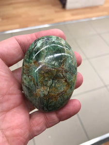 CHRYSOPRASE PALM STONE