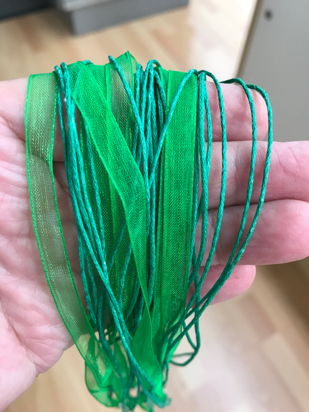 RIBBON/COTTON NECKLACE