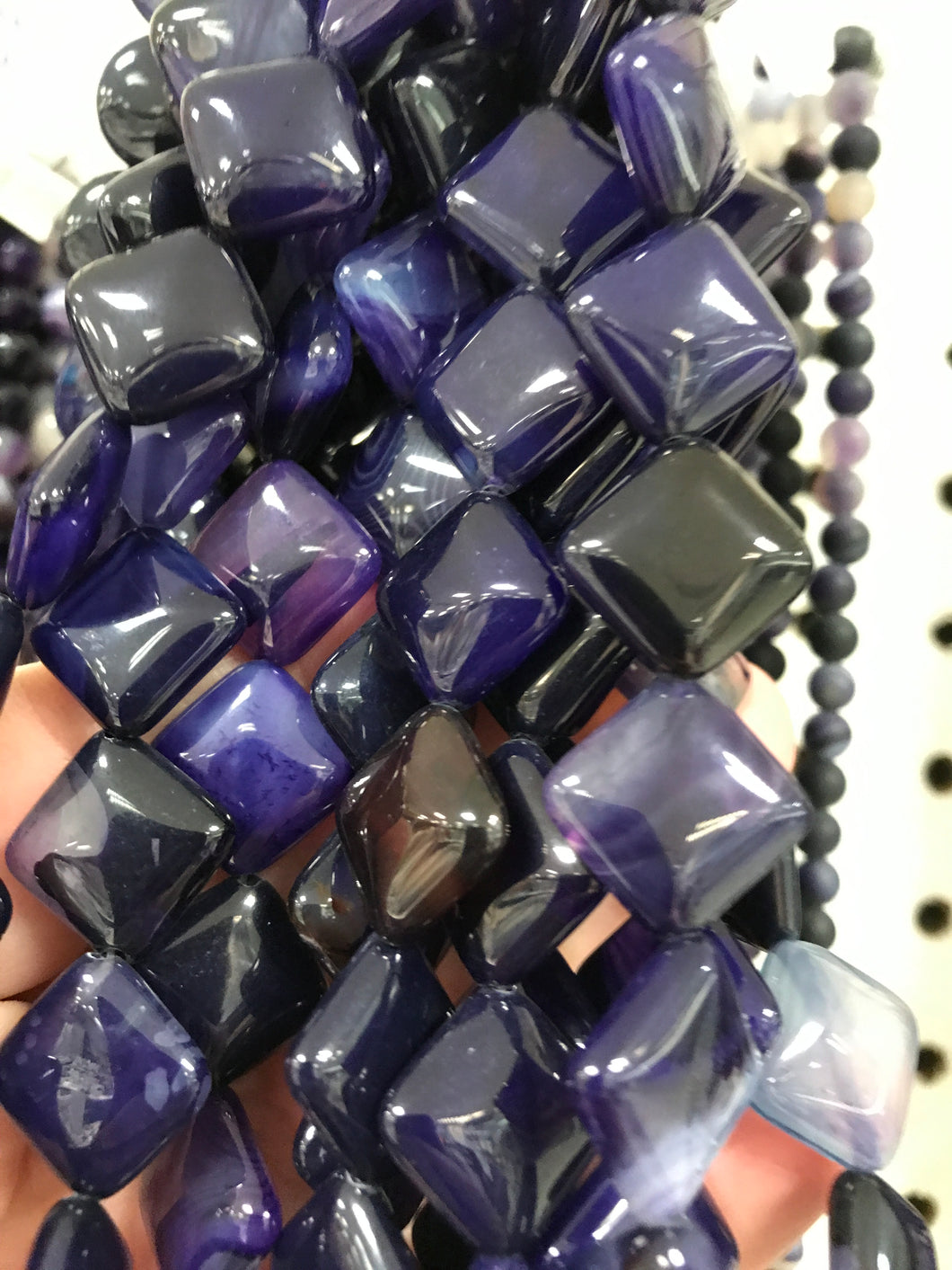 AGATE RHOMBUS