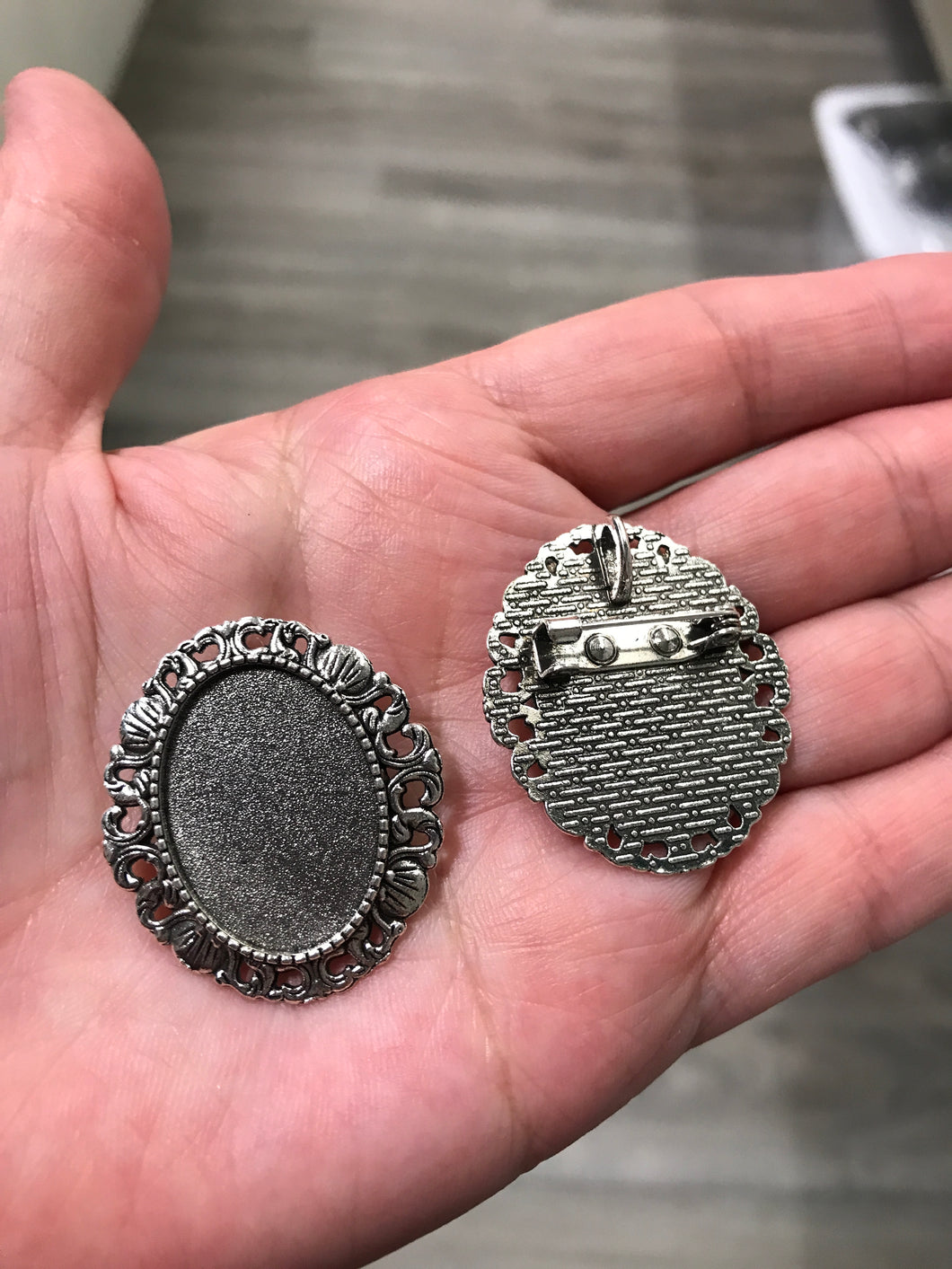 CABOCHON SETTING BROOCH PIN