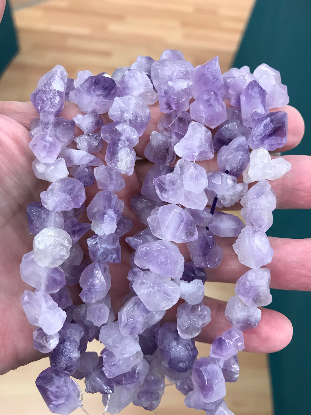 RAW AMETHYST NUGGETS 6-11X10-16X6-10MM