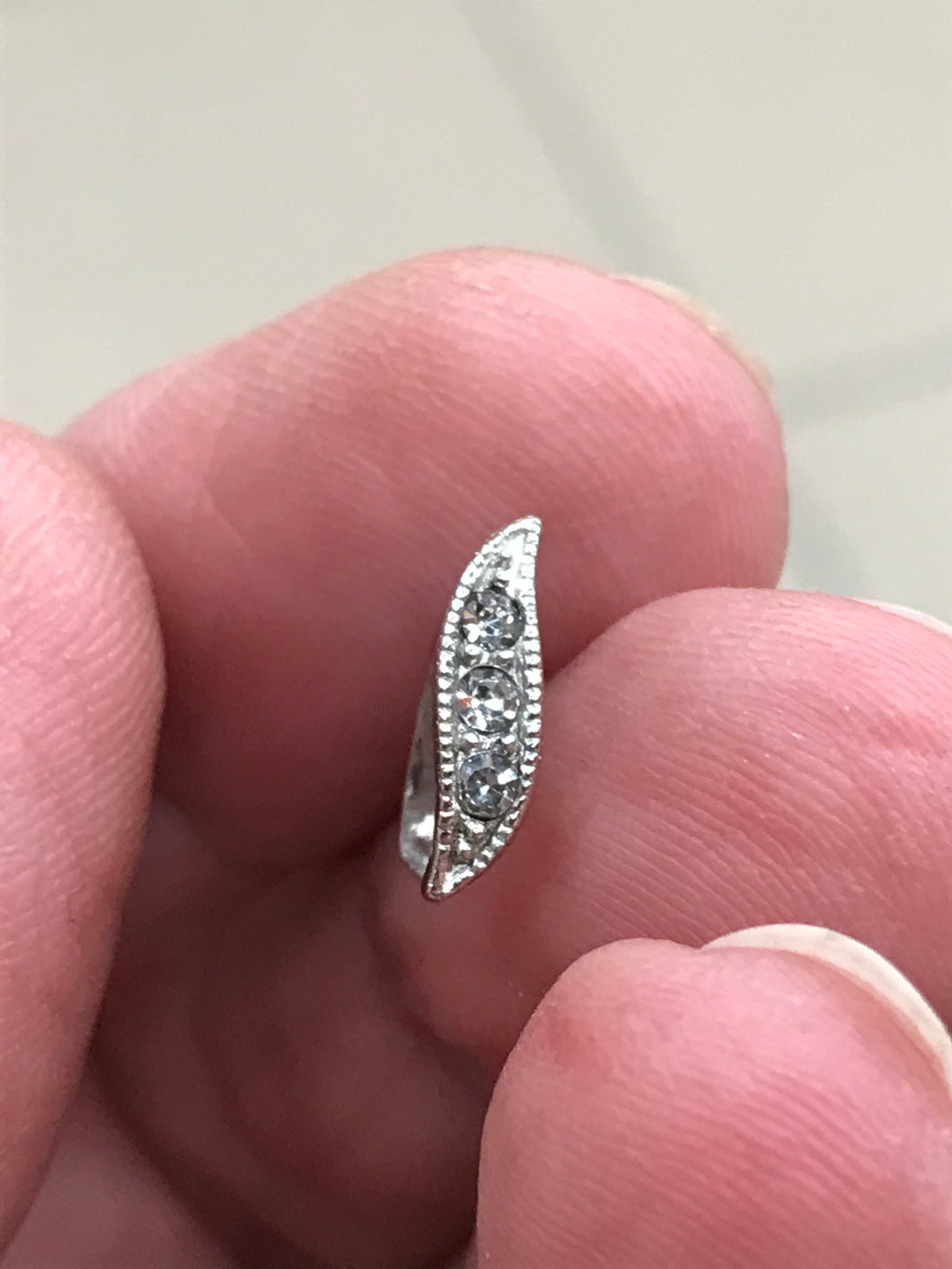 BRASS RHINESTONE PINCH BAIL