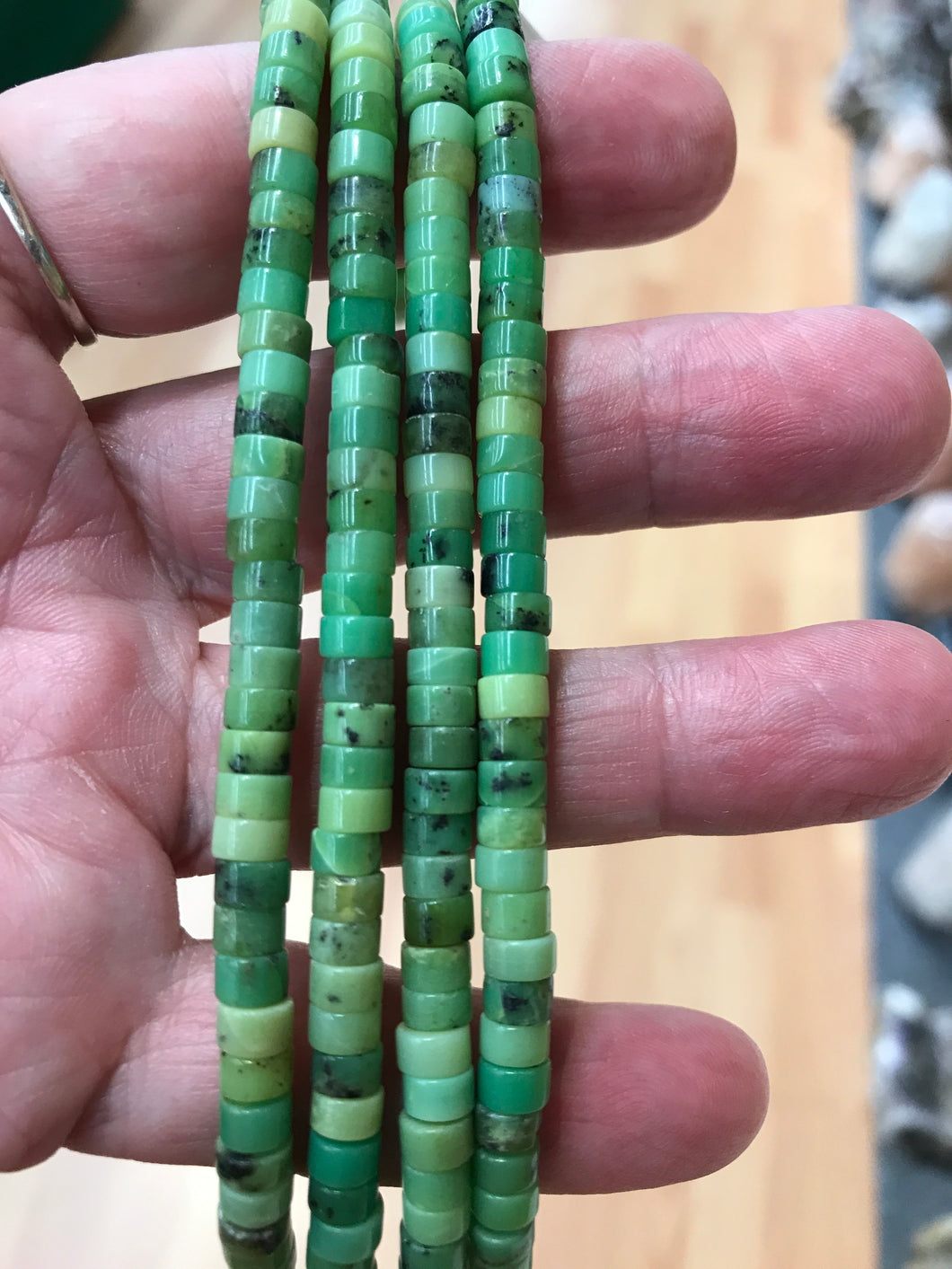 CHRYSOPRASE HEISHI 5X4MM