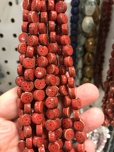 PORCELAIN FLAT ROUND RED