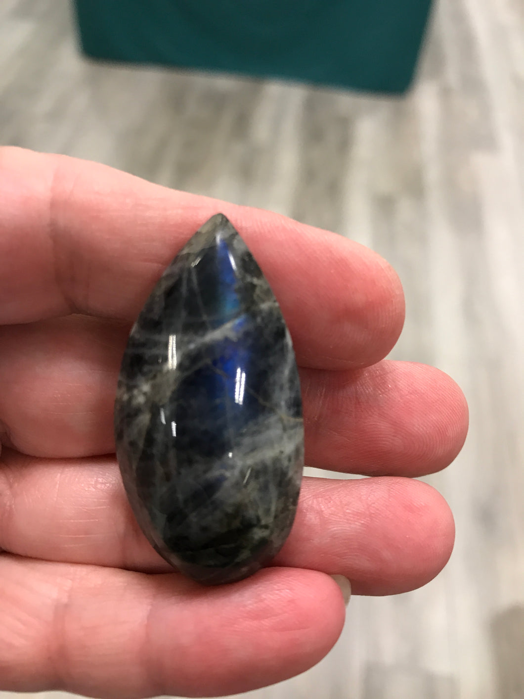 CABOCHON CANADIAN LABRADORITE