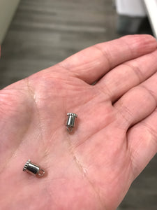 MAGNETIC CLASP COLUMN