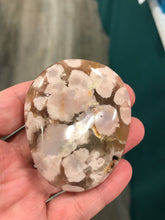 Load image into Gallery viewer, AGATE CORAL FLOWER GALLET/PALM STONE
