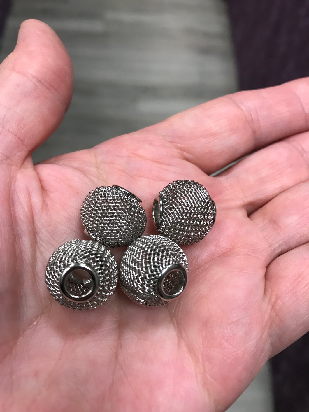 IRON MESH BEAD
