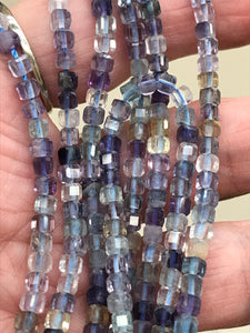 FLUORITE FACETED CUBE 3X3X3MM