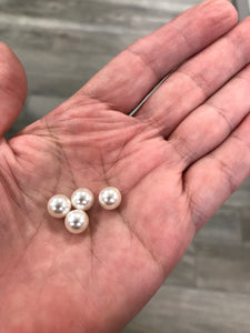 ONE HOLE PEARL WHITE