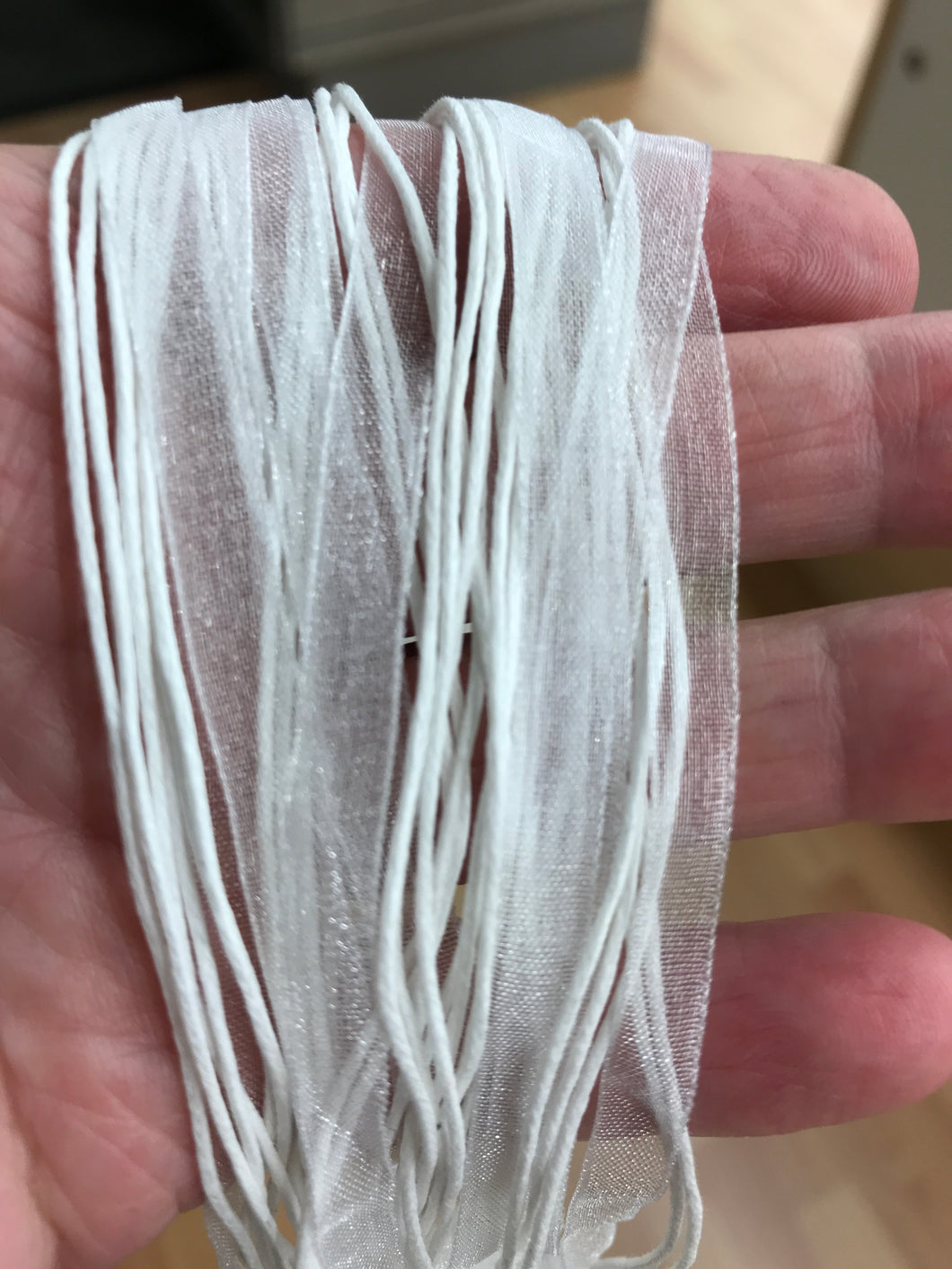 RIBBON/COTTON NECKLACE
