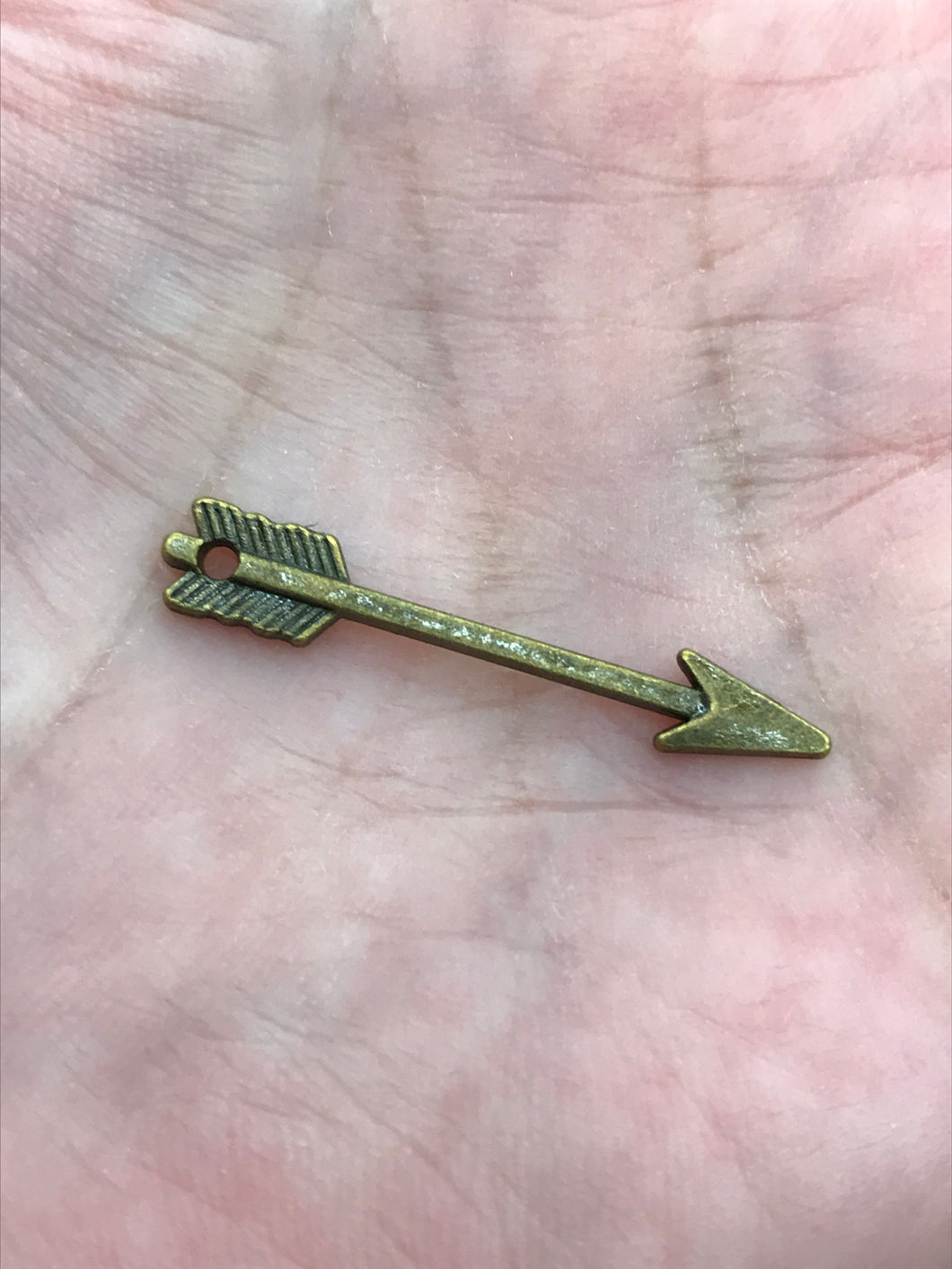 ARROW PENDANT
