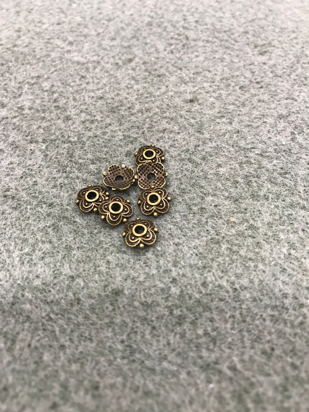 BEAD CAP