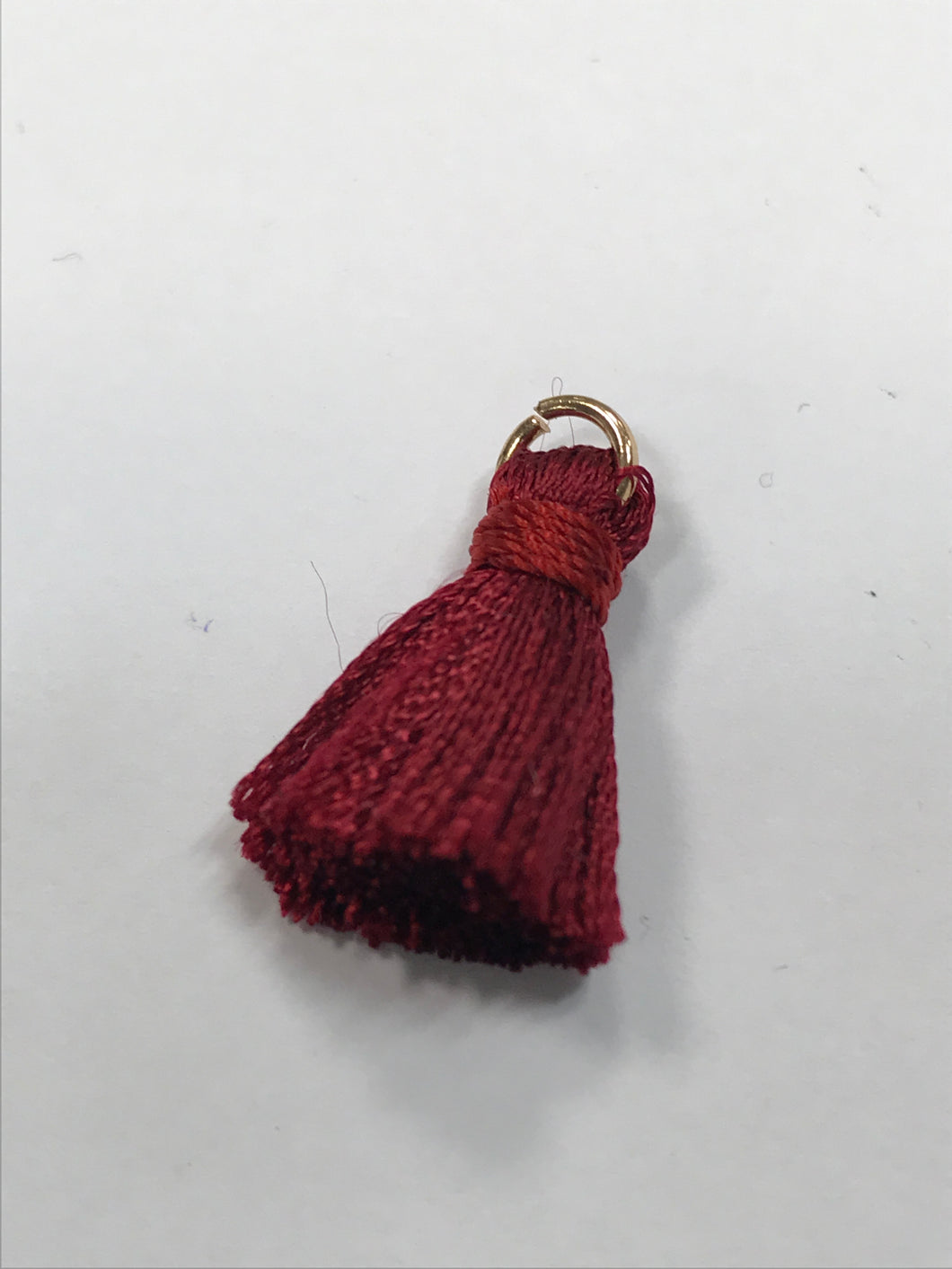 NYLON TASSEL DARK RED