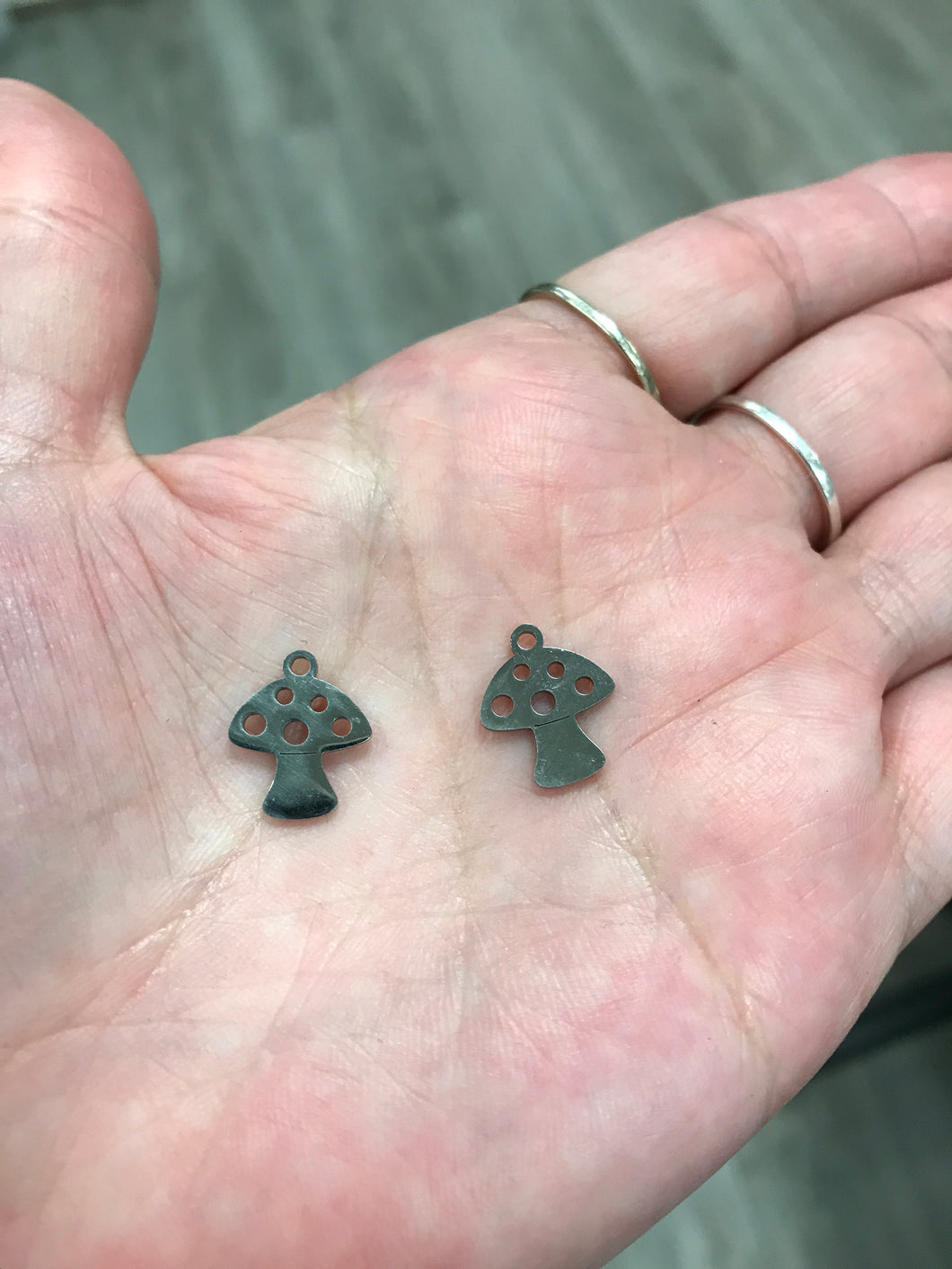 304 STAINLESS MUSHROOM CHARM